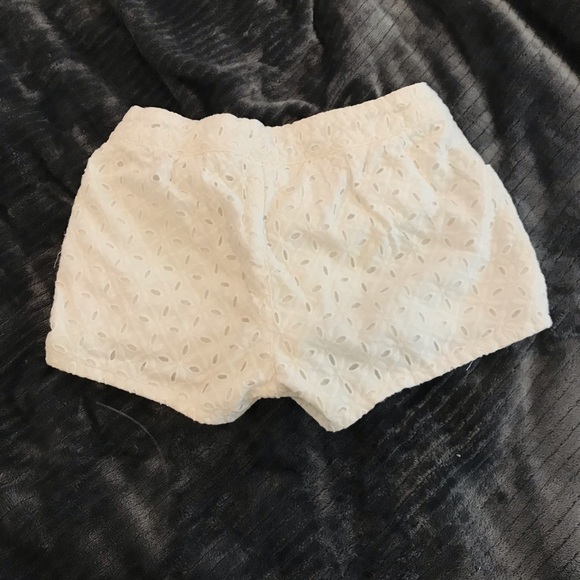 Girls Cherokee white pattern shorts - Picture 2 of 4